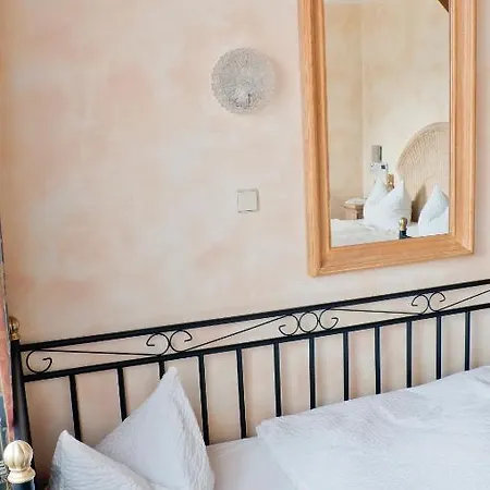 ゲストハウス Privathotel Bruegges Loui 3*